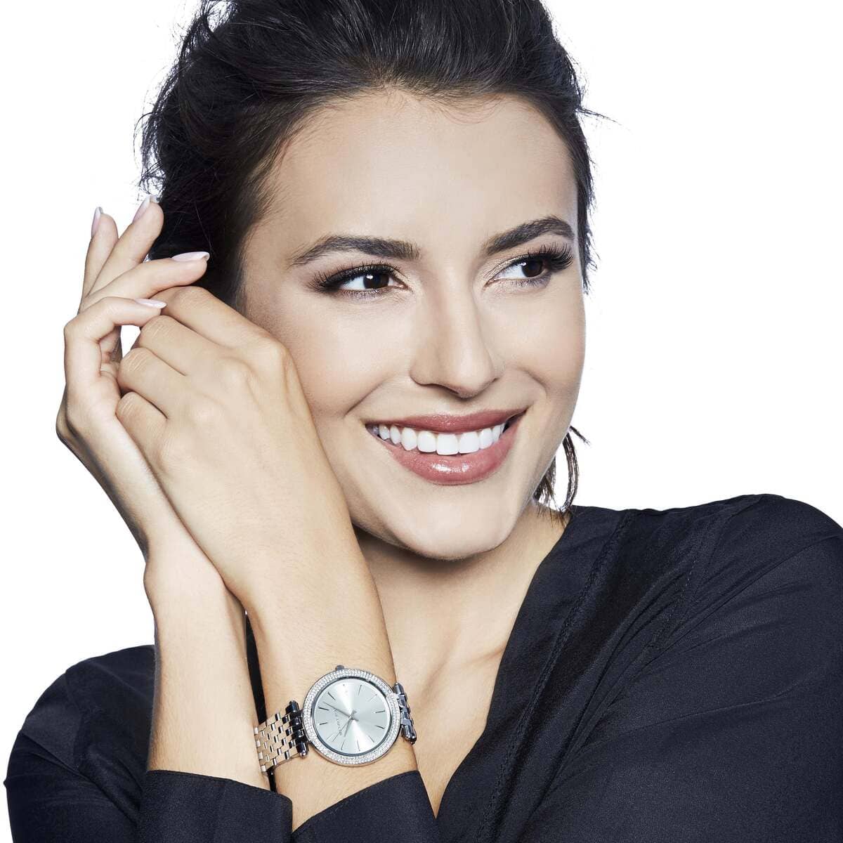 Michael Kors Women’s Watch MK3190 – Silver with Double Crystal Bezel, Elegant Stainless Steel Design