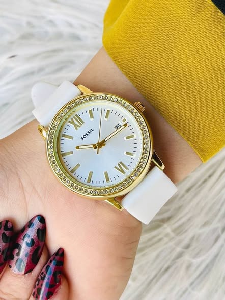 Fossil Women’s Watch Gold Tone with Crystal Bezel, Black Dial & Black Rubber Strap Mirror Original