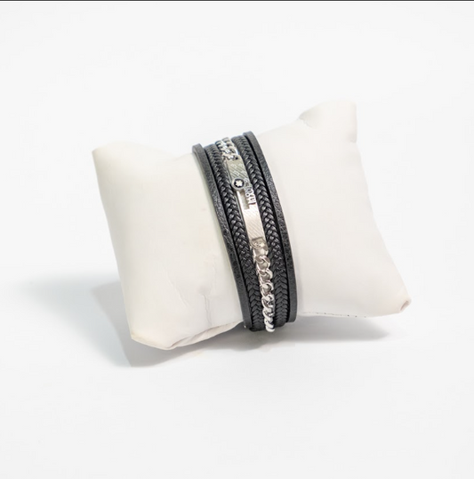 Men's Silver & Leather Bracelet – Stylish & Durable